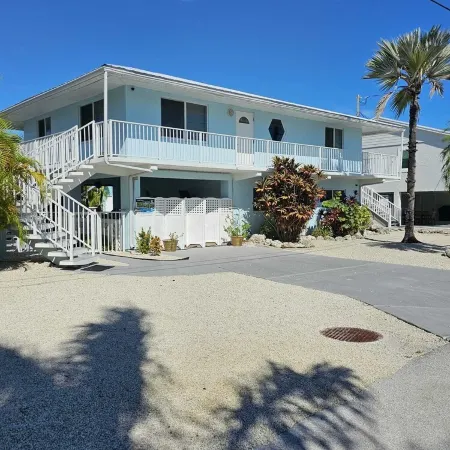 Turtle Cove! Heated Pool, Spa, Dockage, Pet Friendly, Kayak, Oceanside!