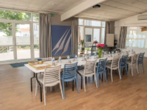 宜必思尚品聖吉萊斯克魯瓦德維耶飯店 旺代住宿飯店