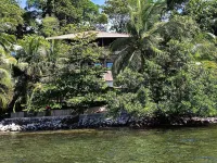 Brisas del Mar Bocas Hotels in Bastimento
