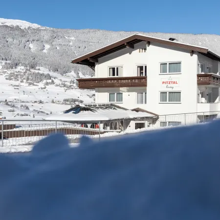 Pitztal Living Отели в г. Йерценс