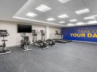 Four Points by Sheraton Newark Airport パス駅周辺のホテル