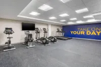 Four Points by Sheraton Newark Airport - Gym