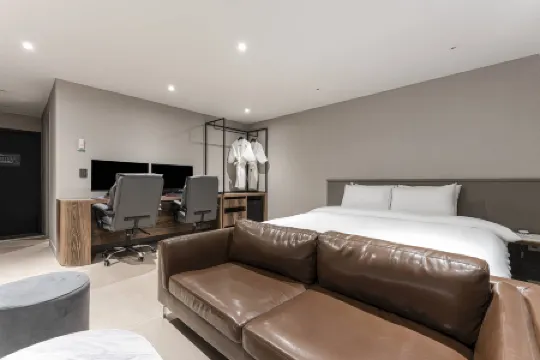 Incheon (Bupyeong) HOTEL Lounge Seven Отели рядом с достопримечательностью «Музей истории Пупхёна»