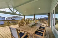 Surfside Beach Vacation Rental w/ Ocean Views - Wifi