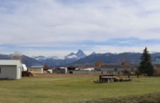 Cozy 3-Bedroom Cabin in Driggs