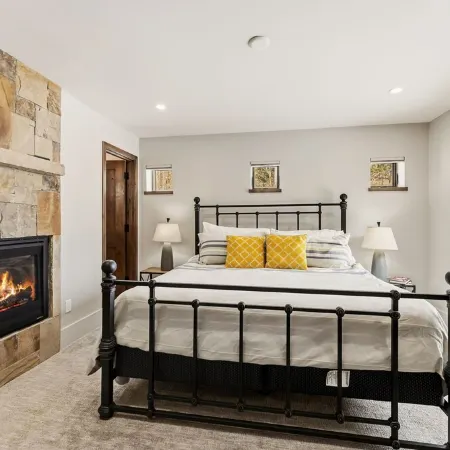 Luxury Silverthorne Retreat -  Panoramic Mountain & Lake Views, Hot Tub & Gazebo