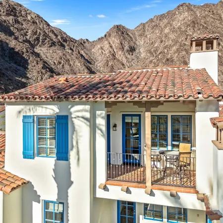 Luxurious 2 Story Townhome - Newly Remodeled! 3 Bedroom Condo by RedAwning