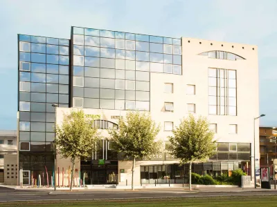 Ibis Styles Bordeaux Mériadeck Hotels in der Nähe von Keolis Bordeaux Métropole