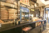 Almond Kids Hotel - Frühstück