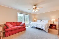 Spacious Mount Pleasant Home w/ Grill & Yard! - Homestays