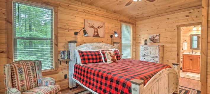 Peaceful Cabin on 3 Private Acres Deck and Fire Pit Hotels in Union County