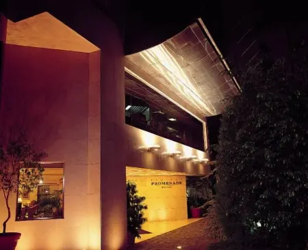 Promenade Hotel