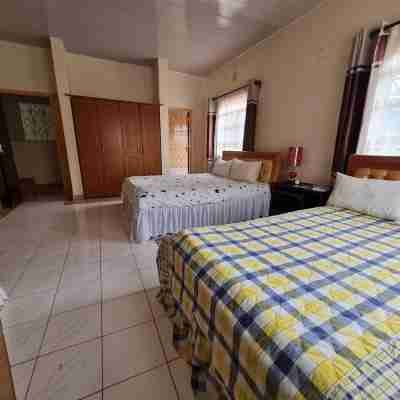 Queenspark Guest House Rooms