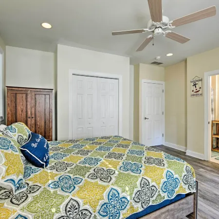 Wildwood Townhome w/ Patio: 1 Block to the Beach!