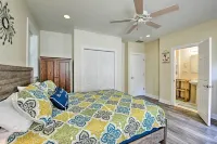 Wildwood Townhome w/ Patio: 1 Block to the Beach!