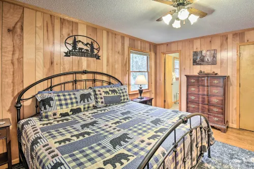 Secluded 'Lavinder Laurel Leaf Cottage' Near Creek - 3-Star