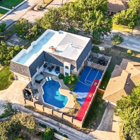 7BR 5BA w Pool, Hot Tub, Sport Court & Game Room