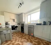 Your Home-from-Home - Business & Families - 6 Beds