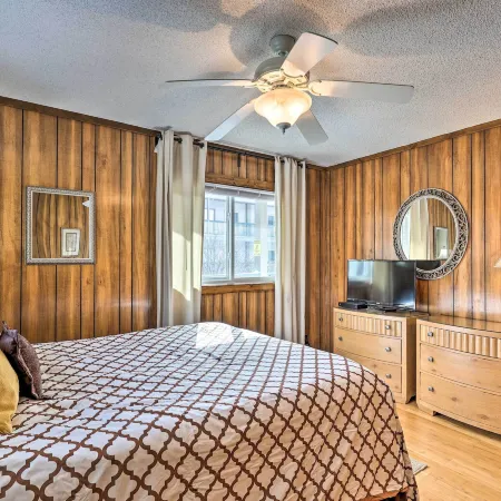 Beech Mtn Condo w/ Slope View & Resort-Style Perks