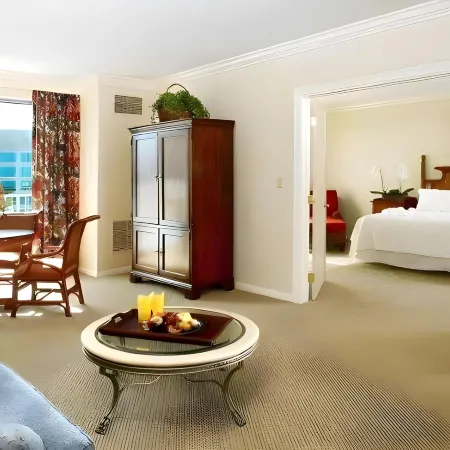 Riverside Hotel