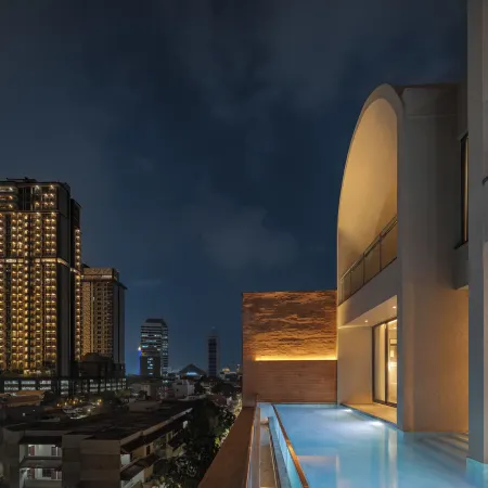 Morrissey Hotel Residences