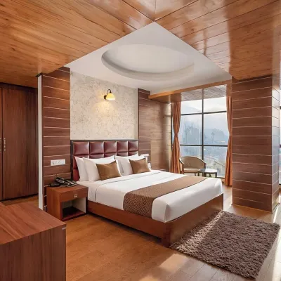 Yashshree Jai Hotel & Banquet Hotels near Darjeeling Mall