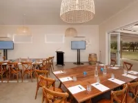 Emma's Cottage Vineyard Hotels in Lovedale