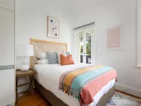 Explore Sydney Staying in Perfect Located Studio