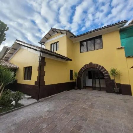 HOTEL HUAYNAPATA Pardo