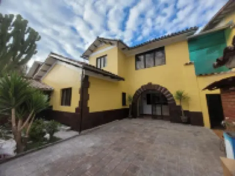 HOTEL HUAYNAPATA Pardo