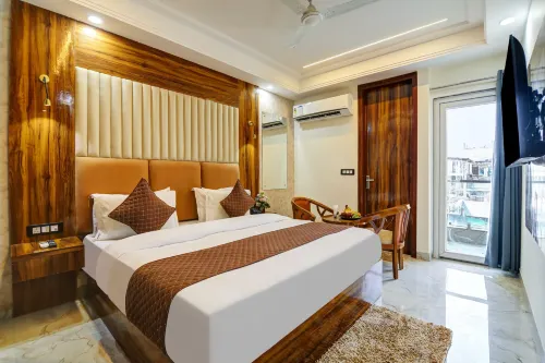 Hotel Euronite Suites by RARO Hospitality Near IGI Airport Delhi - 2-Star