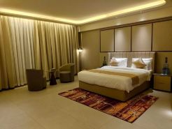 La Belle- The Business Hotel