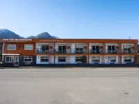 Inn the Mountains Hotels in Hope
