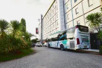 TreePark Hotel Jakarta Airport - parking