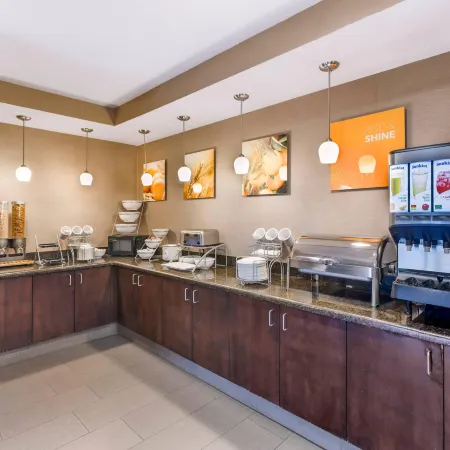 Comfort Suites