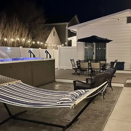 Pool Swim Spa-Hot Tub!  300 Feet to Secluded Beach!  Kayaks!! Bayshore Getaway!