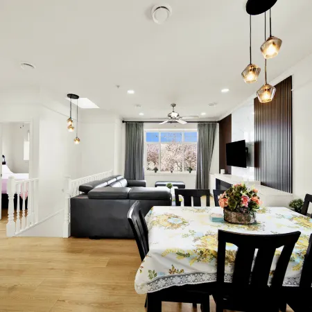 Serene Family-Friendly House Near YVR and Downtown Vancouver