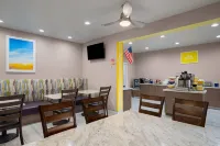 Days Inn & Suites by Wyndham Airport Albuquerque - Bữa sáng