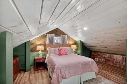 Modern Arts District Loft With Boat Parking 1 Bedroom Cottage -  Privatzimmer