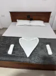 Serrena Airport Guest House - Colombo - 2-Star