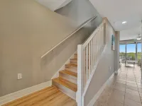 Sunrise Waterfront 2BR Townhome - Pool Private Terraces Hotels in Ruskin