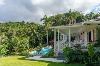 Secluded 3BR Garden Villa Pool Ocean Views Hotels in 
