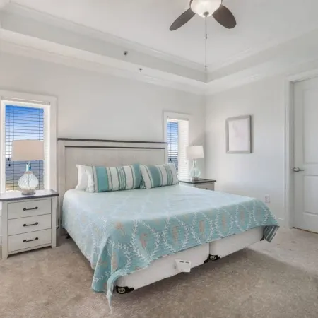 Beachfront Escape Sleeps 10 Incredible Views