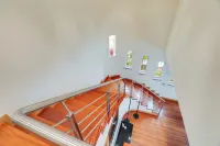 Villa Minimalista by HRM