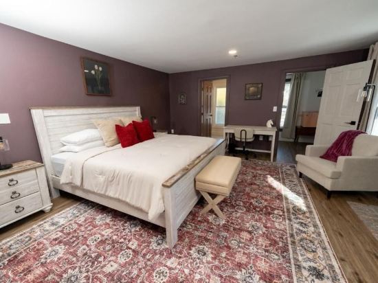 The Inn at Fireside Tavern Sherborn
