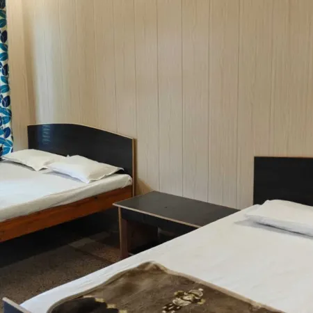 Hotel Gauri Shankar & Restaurant