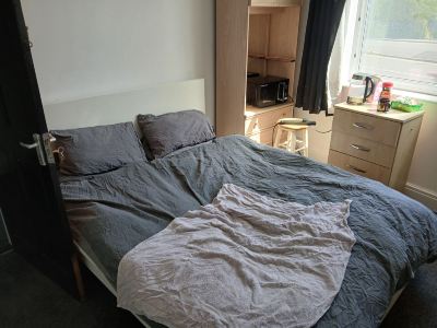 Room in Town Centre