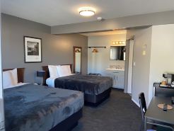 Monashee Lodge