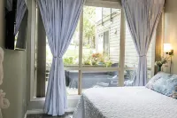 Beach Bliss Oceanfront King Suite! Stunning View, Patio, Dock, Pool & Hot Tub!