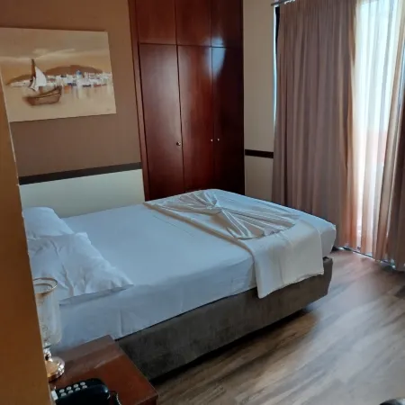 Ephira Hotel